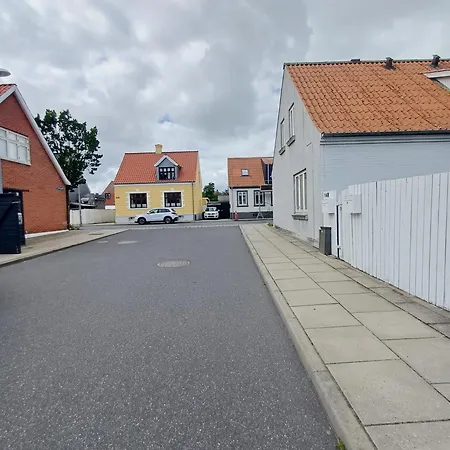 Apartment Cozy 3 Bedroom Garden With Parking