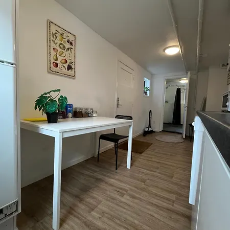 Cozy 3 Bedroom Garden With Parking Lägenhet Frederikshavn