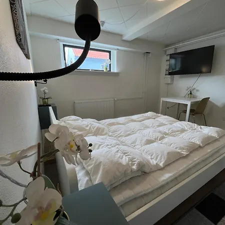Cozy 3 Bedroom Garden With Parking Frederikshavn