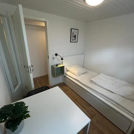Apartment Cozy 3 Bedroom Garden With Parking *