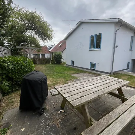 Cozy 3 Bedroom Garden With Parking Leilighet Frederikshavn